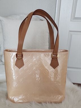Authentic Louis Vuitton Vernis Houston Patent Tote in Pink with Brown Straps